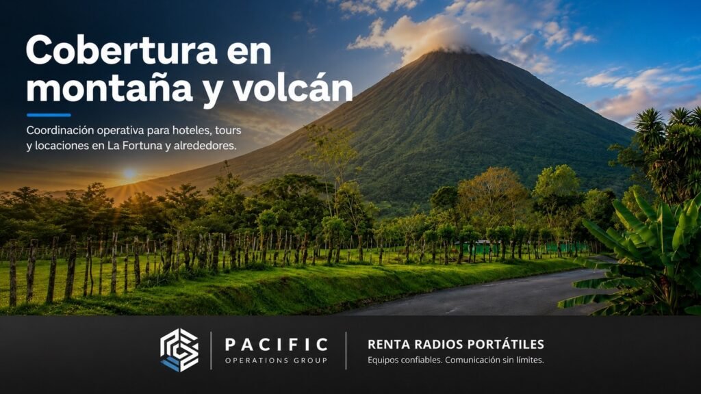 Vista del Volcán Arenal en La Fortuna, Costa Rica, como ejemplo de cobertura y comunicación operativa con radios portátiles profesionales en montaña y zonas turísticas.